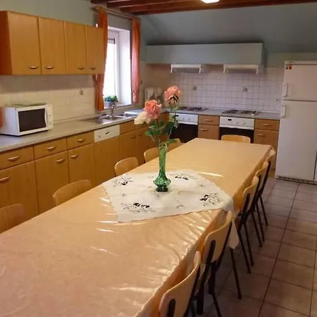 Holiday home Elegant With Sauna, Cleaning Included